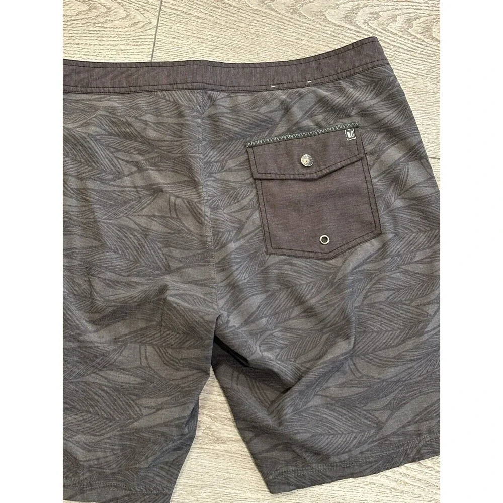 Linksoul Hybrid Shorts Mens 34 Gray Black Palm Swim Trunks‎ Golf Preppy